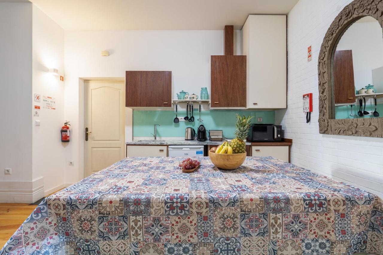 Host Wise - Homely Noble Flats - Garden & Jacuzzi OOporto Exterior foto